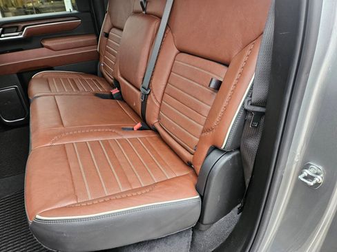 Used 2025 GMC Sierra 2500 Denali Ultimate w/ Max Trailering Package image 28