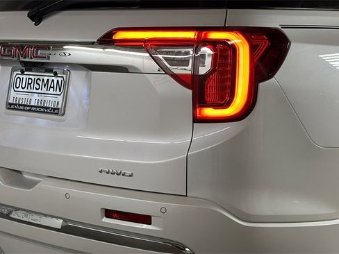Used 2023 GMC Acadia Denali w/ Denali Ultimate Package image 7