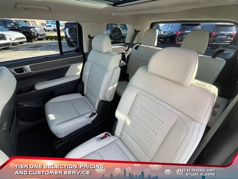 Used 2025 Hyundai Santa Fe Calligraphy image 28