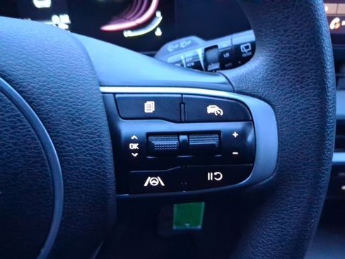 Used 2024 Kia Sportage LX image 17