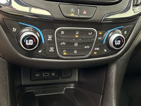 Certified 2024 Chevrolet Equinox Premier AWD/4WD image 22