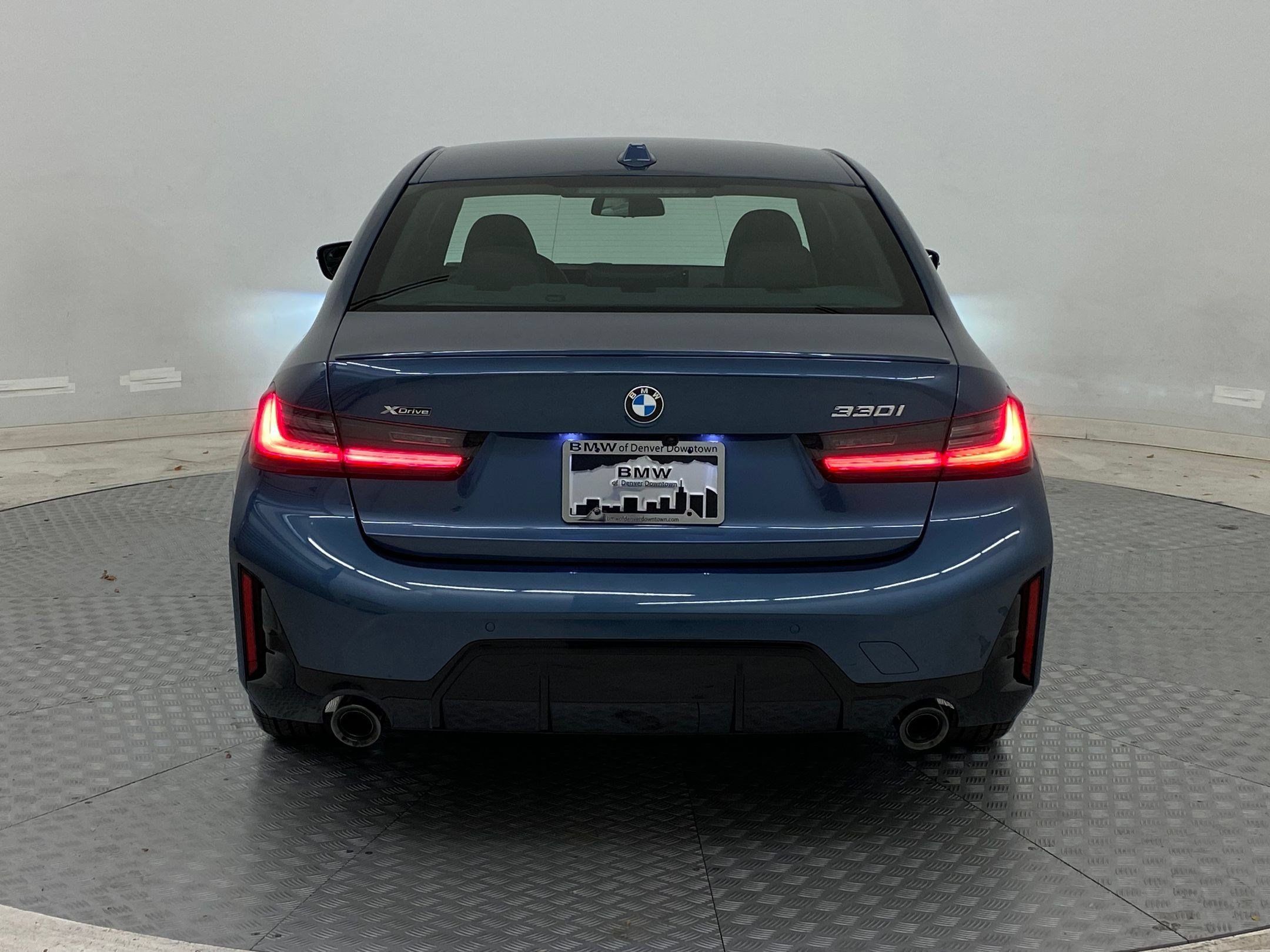 Used 2026 BMW 330i xDrive Sedan w/ M Sport Package AWD/4WD image 9