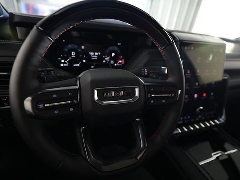 Used 2026 GMC Yukon AT4 Ultimate w/ LPO, Floor Liner Package AWD/4WD image 21
