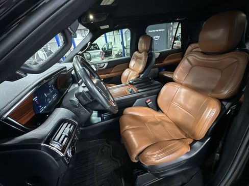 Used 2020 Lincoln Navigator Reserve w/ Equipment Group 208A Reserve image 17