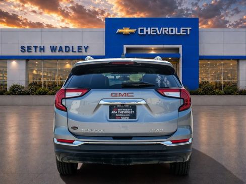 Used 2024 GMC Terrain SLT AWD/4WD image 6