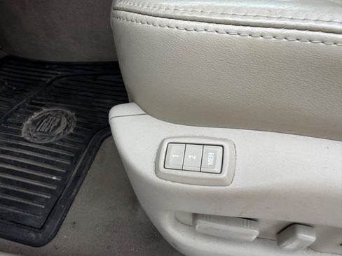 Used 2015 Cadillac SRX Luxury w/ Driver Awareness Package image 20