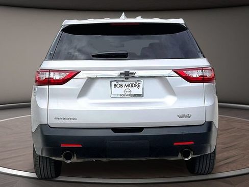 Used 2021 Chevrolet Traverse LS FWD image 4