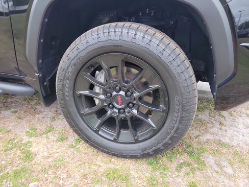 Used 2023 Toyota Tundra Limited w/ TRD Off-Road Package AWD/4WD image 11