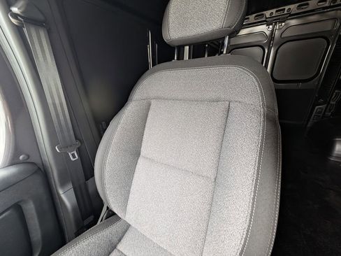 New 2026 RAM ProMaster 1500 w/ Quick Order Package 22G SLT image 13