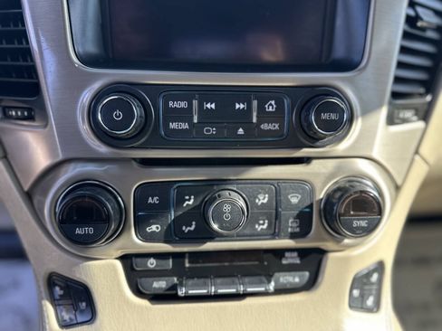 Used 2018 GMC Yukon Denali w/ Open Road Package AWD/4WD image 18