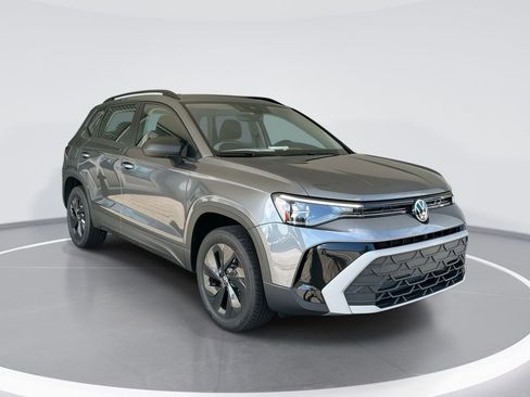 Used 2025 Volkswagen Taos S image 1