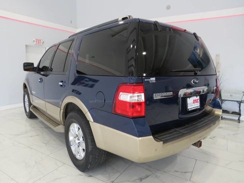 Used 2012 Ford Expedition XLT image 6