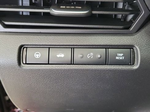 Used 2024 Nissan Altima 2.5 SV w/ SV Premium Package FWD image 34