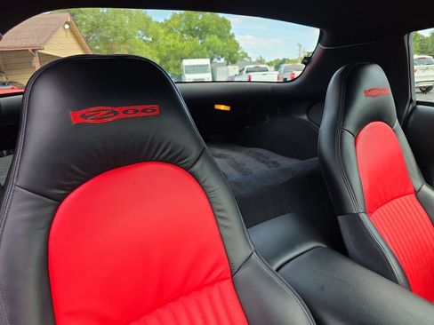 Used 2001 Chevrolet Corvette Z06 w/ Memory Pkg RWD image 7