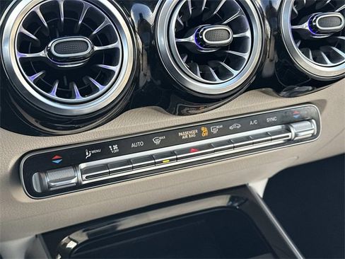 Certified 2022 Mercedes-Benz GLB 250 GLB 250 image 30