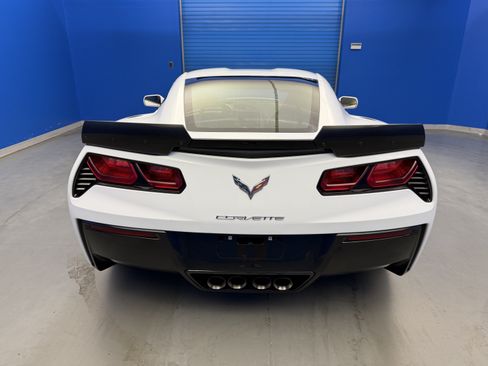 Used 2018 Chevrolet Corvette Stingray Coupe w/ 1LT RWD image 6