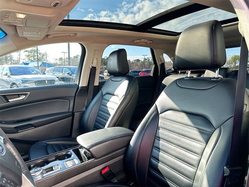 Used 2020 Ford Edge SEL w/ Convenience Package image 8