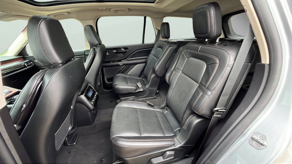 Used 2023 Lincoln Aviator Reserve AWD/4WD image 17