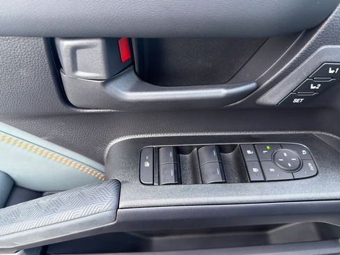 Used 2025 Toyota 4Runner Trailhunter image 11