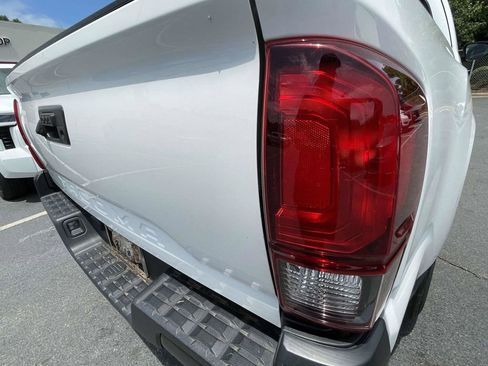 Used 2022 Toyota Tacoma SR RWD image 18
