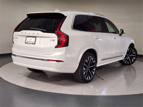 Used 2025 Volvo XC90 B5 Plus image 2