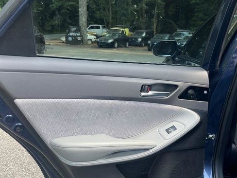 Used 2019 Toyota Avalon XSE w/ Four Season Floor Mat Package FWD image 19