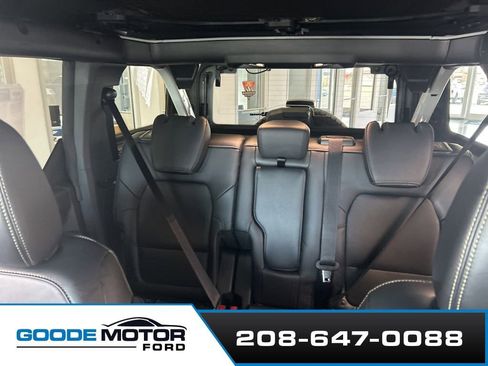 New 2026 Ford Bronco Badlands image 15