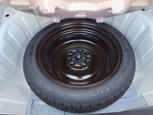 Used 2025 Nissan Altima 2.5 SV image 34