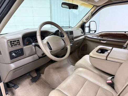 Used 2002 Ford F350 2WD SuperCab DRW Super Duty image 12