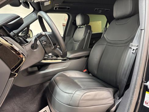 Used 2025 Land Rover Range Rover Sport SE AWD/4WD image 22