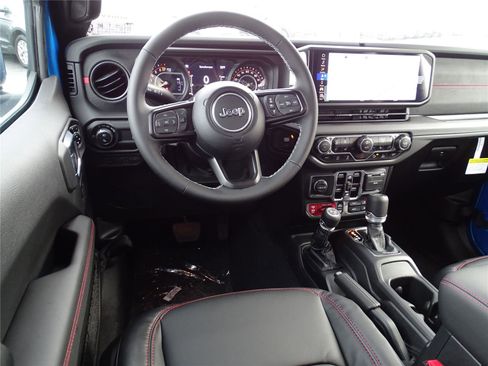 New 2025 Jeep Gladiator Rubicon image 22