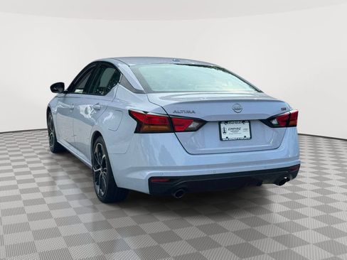 Used 2024 Nissan Altima 2.5 SR FWD image 6