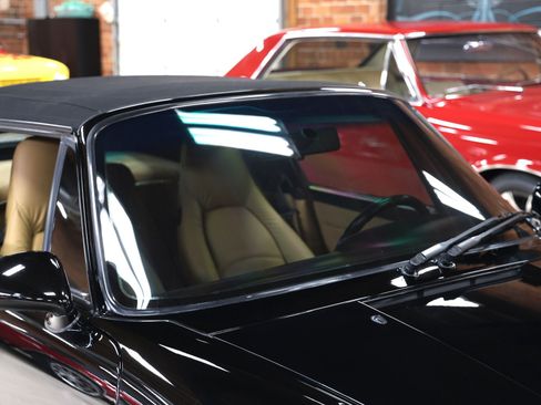 Used 1995 Porsche 911 Cabriolet image 11
