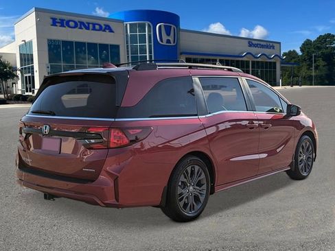 New 2026 Honda Odyssey Touring image 5