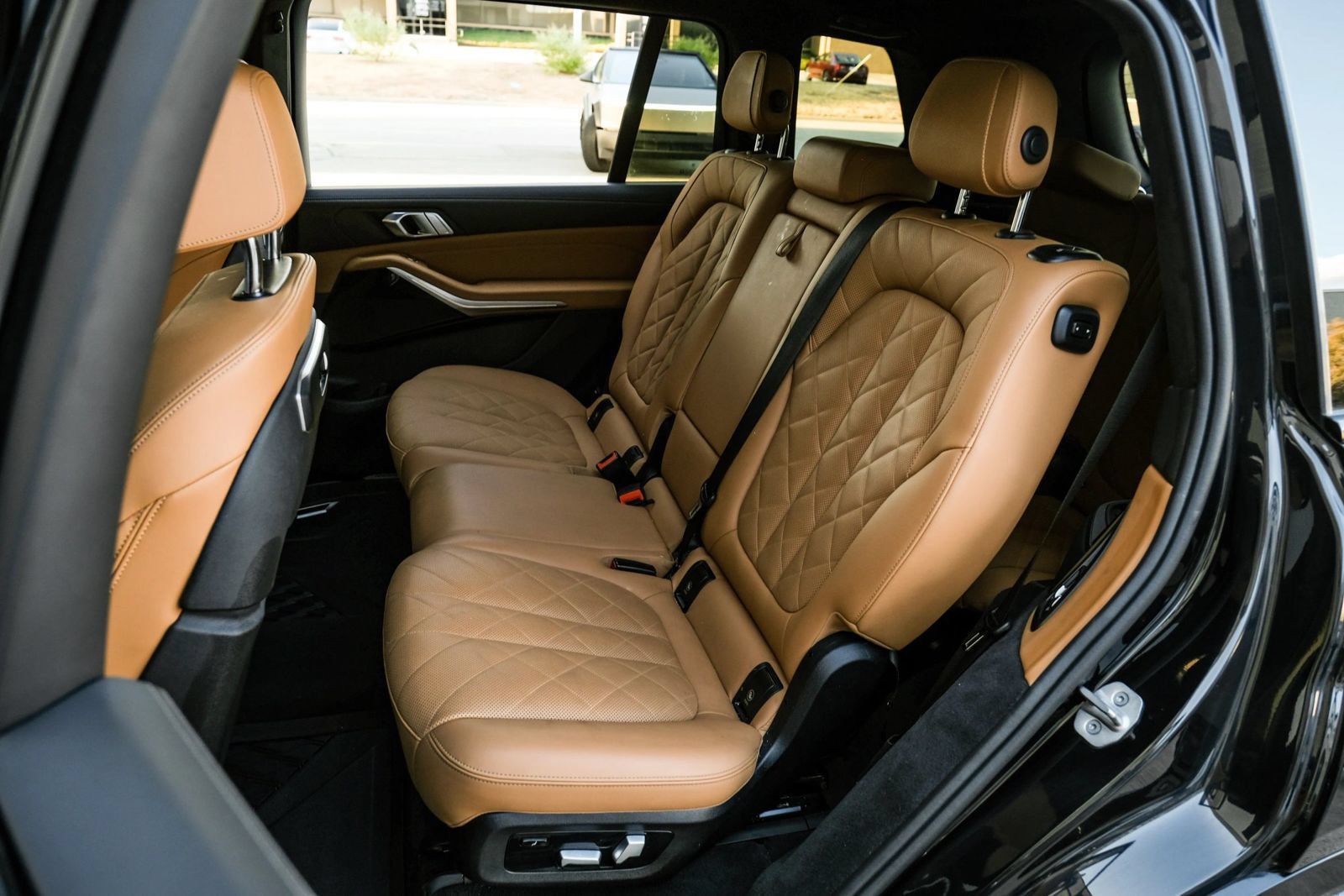 Used 2024 BMW X7 xDrive40i w/ M Sport Package AWD/4WD image 33