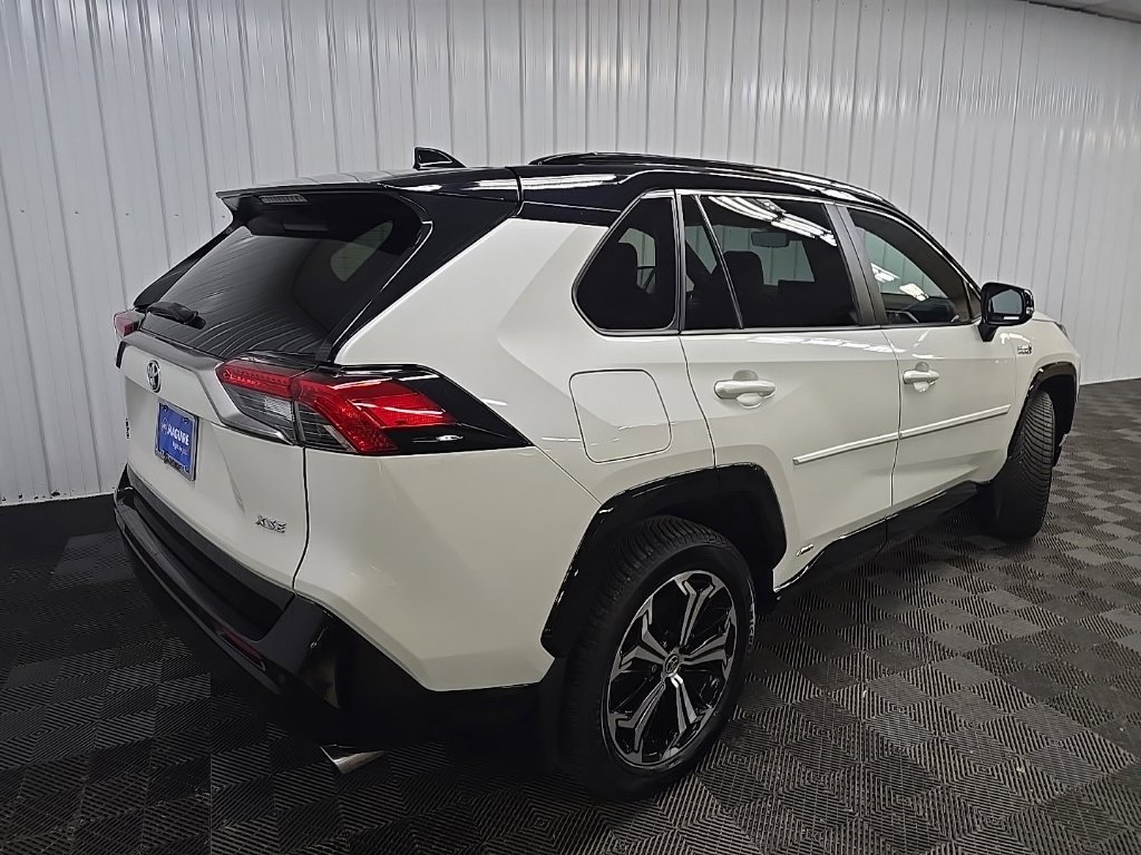 Used 2022 Toyota RAV4 XSE w/ Premium Package AWD/4WD image 10