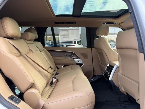 New 2026 Land Rover Range Rover Long Wheelbase SE image 14