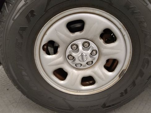 Used 2018 Nissan Frontier SV image 31