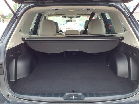 Used 2023 Subaru Forester Premium AWD/4WD image 4
