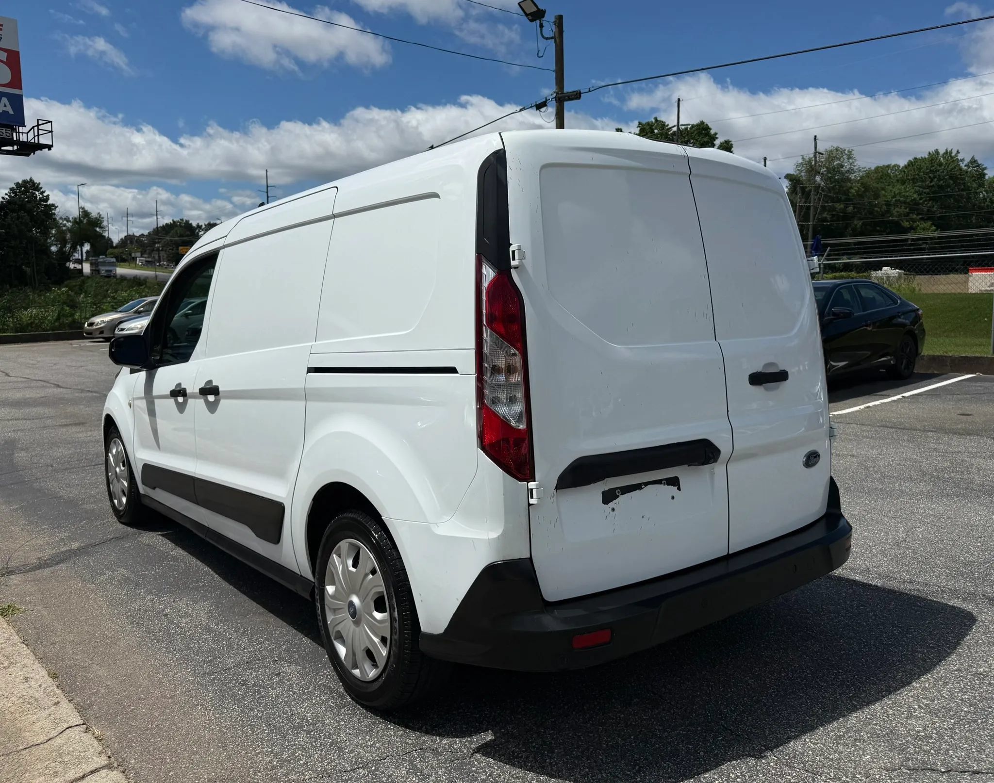Used 2022 Ford Transit Connect XLT FWD image 6