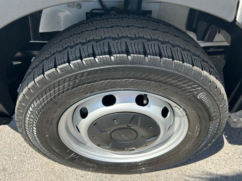 Used 2025 Ford Transit 250 148 High Roof Extended w/ Load Area Protection Package RWD image 9