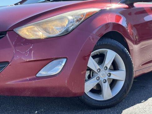 Used 2013 Hyundai Elantra GLS w/ Preferred Pkg image 5