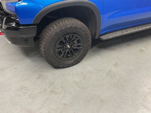 Used 2025 Chevrolet Silverado 1500 ZR2 AWD/4WD image 7