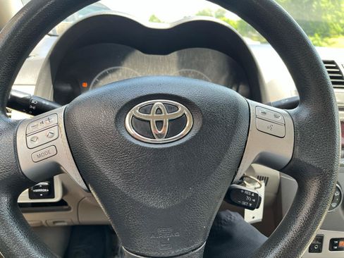 Used 2011 Toyota Corolla LE FWD image 19
