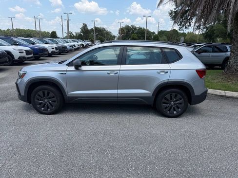 Used 2024 Volkswagen Taos S FWD image 11
