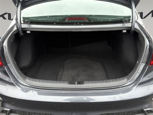 Used 2024 Kia Forte LXS FWD image 8