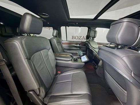 Used 2023 Jeep Grand Wagoneer L Base w/ Convenience Group III image 34