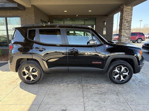 Used 2019 Jeep Renegade Trailhawk image 5