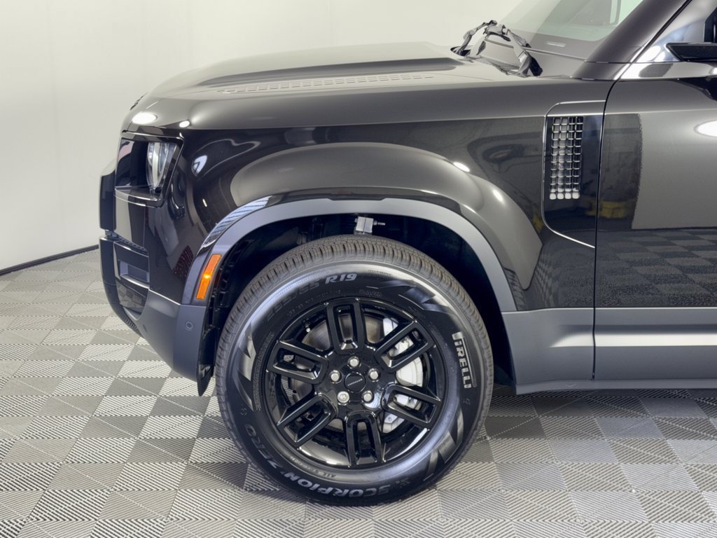 New 2026 Land Rover Defender 110 S AWD/4WD image 13
