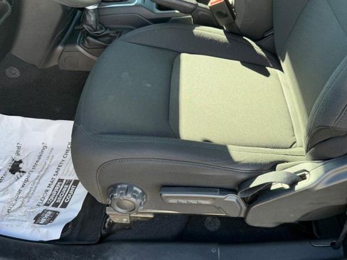 Used 2020 Jeep Wrangler Sport image 13